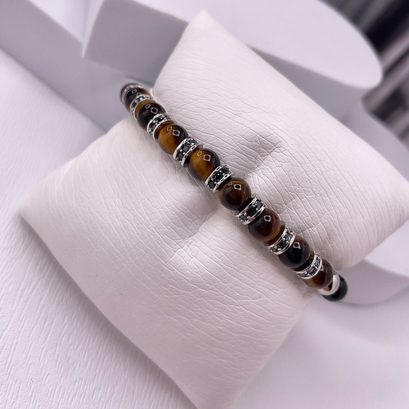 Black Onyx & Tiger Eye Bracelet, Matte Onyx Tiger's Eye & Silver - Picture 2 of 4